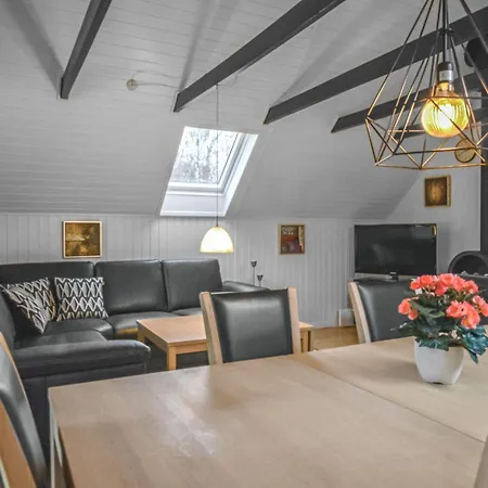 Dom wakacyjny Three-bedroom In *