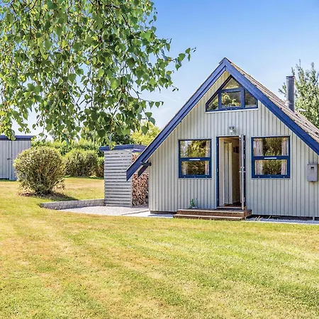 Three-bedroom In Dom wakacyjny