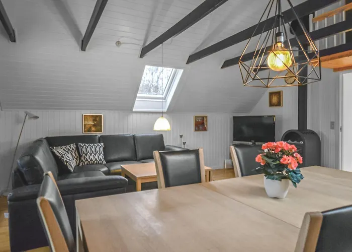 Dom wakacyjny Three-bedroom In *