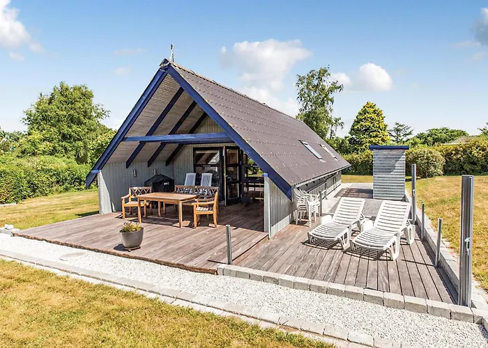 Three-bedroom In Dom wakacyjny *